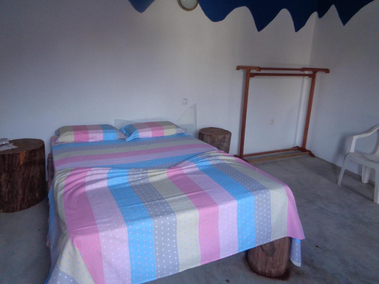 Pensao Casa Jose Doce Bed & Breakfast Portela Bagian luar foto